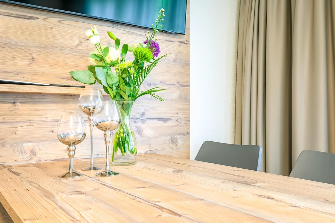 Lauberhorn Apartment - Aare Jungfrau Ag กรินเดลวัลด์ ภายนอก รูปภาพ