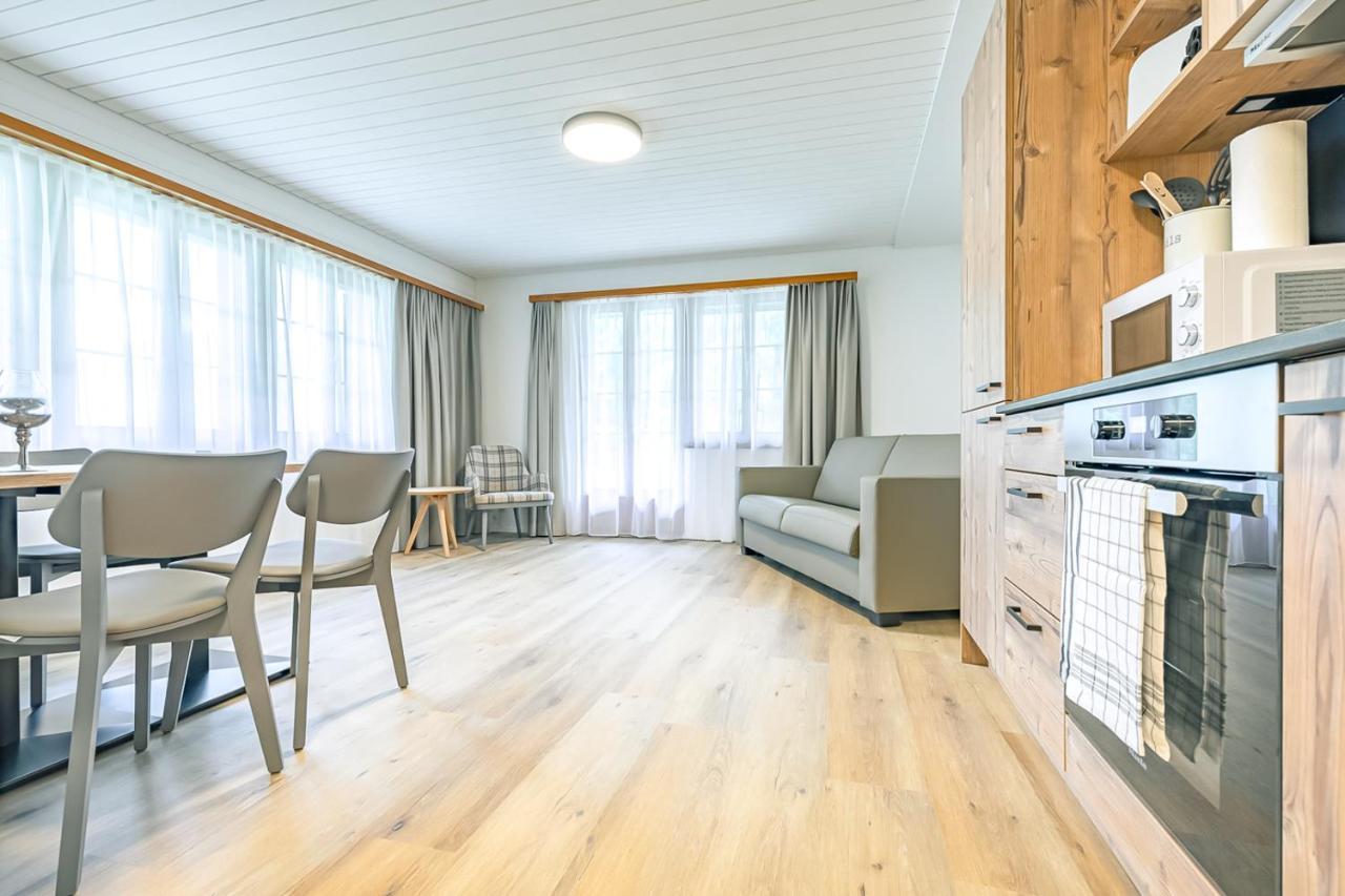 Lauberhorn Apartment - Aare Jungfrau Ag กรินเดลวัลด์ ภายนอก รูปภาพ